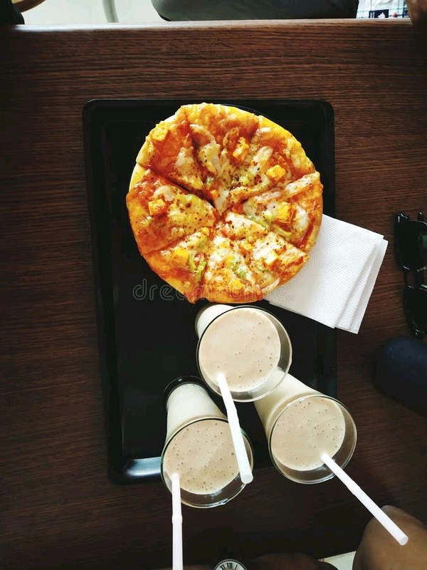 Veg Cheese Pizza 8" With Cold Coffee - Obra