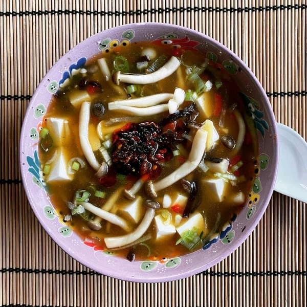 HOT AND SOUR MUSHROOM SOUP