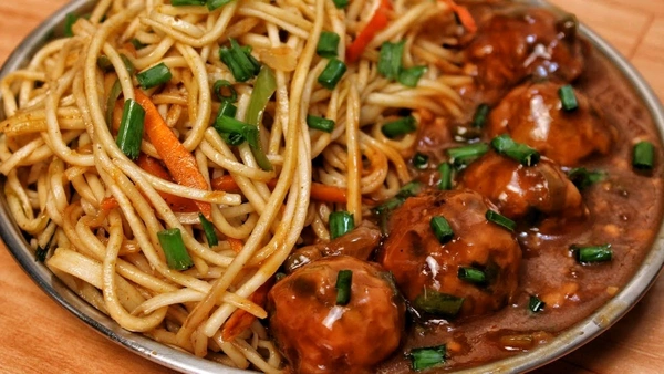 Manchurian Chowmein - half
