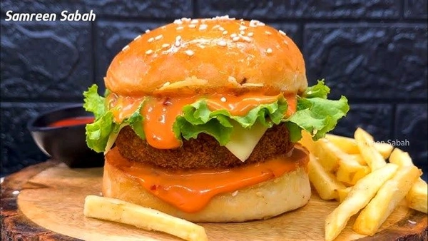 Veg Crunchy Burger - half