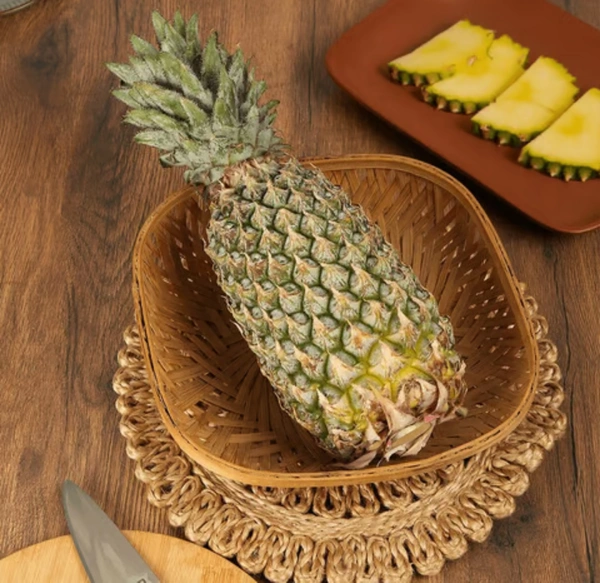 Pineapple / अनानास - 1200-1400, 1unit