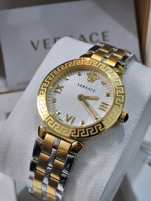 VERSACE_ Textured Bracelet Style Strap Analog Watch For Women VEZ600421 