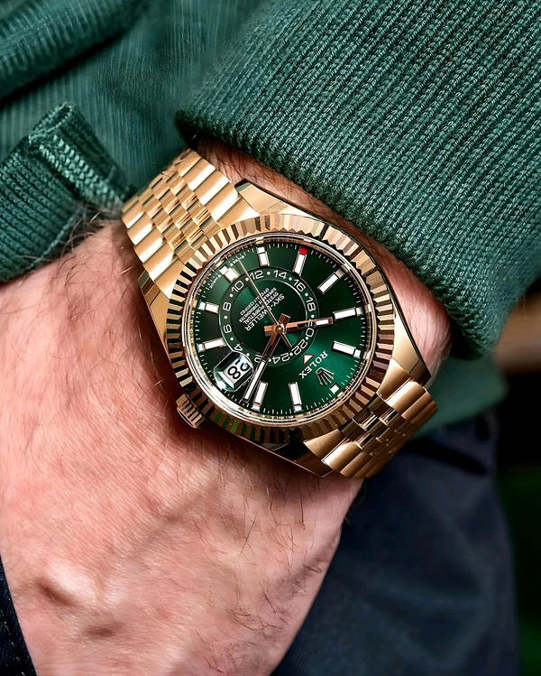 ROLEX_ Sky-Dweller Oyster, 42 mm, yellow gold M336938-0008 Automatic Watch For Men - Gold