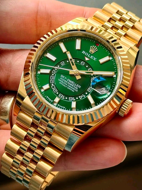 ROLEX_ Sky-Dweller Oyster, 42 mm, yellow gold M336938-0008 Automatic Watch For Men - Gold