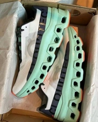 On - Cloudmonster_ Undyed White Creek mesh running shoes - White, 43