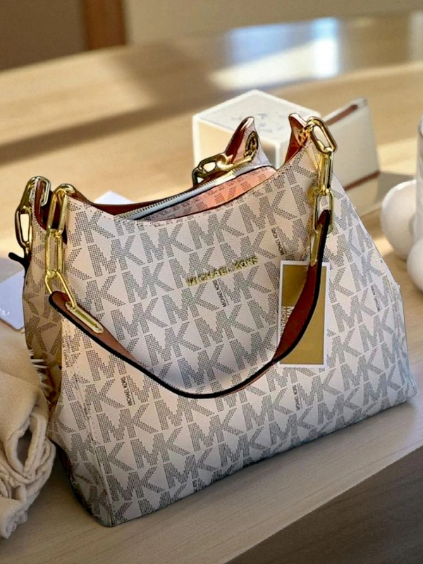 MICHAEL_ KORS_ FULTON_ Beige Large Shoulder Bag For Women - Beige