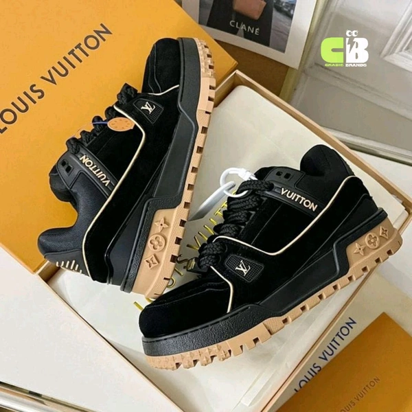 Louis_ Vuitton_ LV Trainer Maxi Black and Brown Suede Sneaker For Men - Black, 43