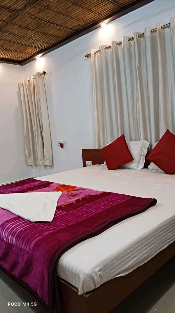 MEGHALAYA (15th July)- 7N/8D DLX