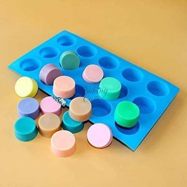 The Baking Curv 15 Cavity Round Silicone Soap Mold