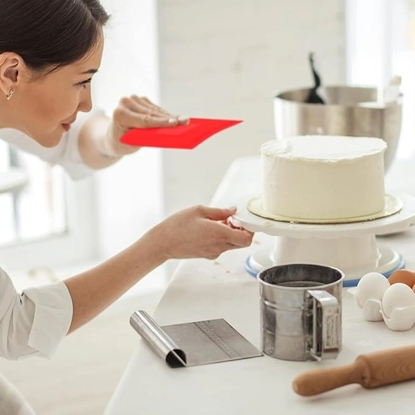 The Baking Curv Dough Cutter for Baking, Pastry, Bread & Pizza Dough – 1 Pc