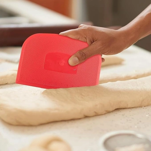 The Baking Curv Dough Cutter for Baking, Pastry, Bread & Pizza Dough – 1 Pc