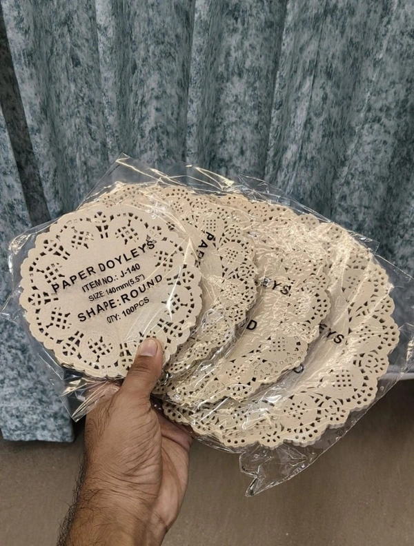 The Baking Curv Paper Doilies | Round Placemats | Decorative Accessories | Disposable Paper Mats Silver Round (Pack of 100) - 5.5 Inch