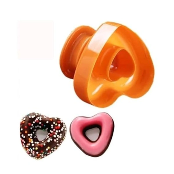 The Baking Curv Heart Donut Shape Cutter – Plastic Mould for Donuts, Cookies & Fondant Decoration