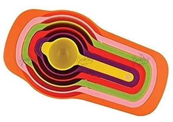 The Baking Curv Measuring Spoon MultiColour