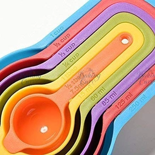 The Baking Curv Measuring Spoon MultiColour