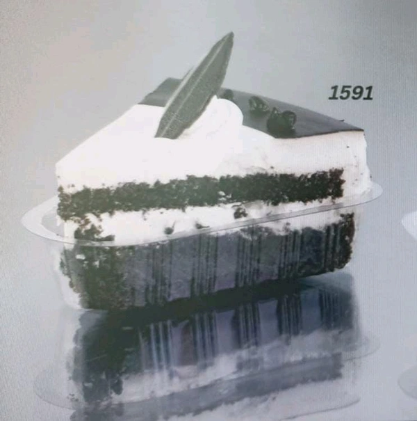 The Baking Curv 50 PCS Transparent Plastic Triangle Pastry Pacakging Tray (Size 3.8 x 3.4 Inches, Height 1.1 Inches Capacity ~100 Grams)