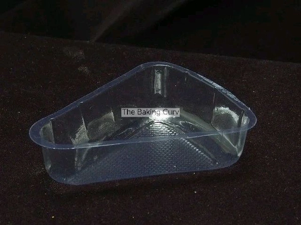 The Baking Curv 50 PCS Transparent Plastic Triangle Pastry Pacakging Tray (Size 3.8 x 3.4 Inches, Height 1.1 Inches Capacity ~100 Grams)