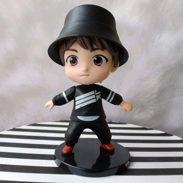 The Baking Curv Cake Topper Tiny Tan BTS Figuring
