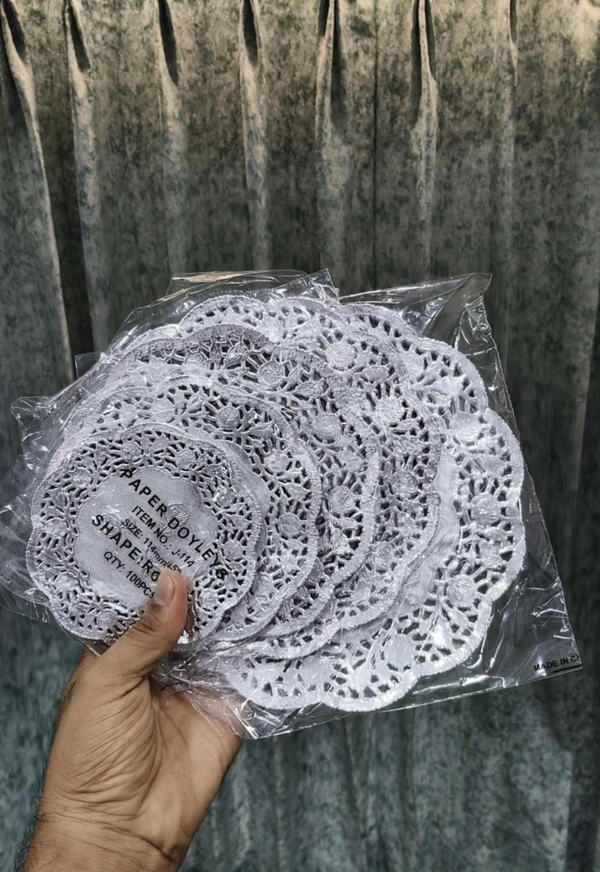 Paper Doilies | Round Placemats | Decorative Accessories | Disposable Paper Mats Silver Round (Pack of 100) - 7.5 Inch