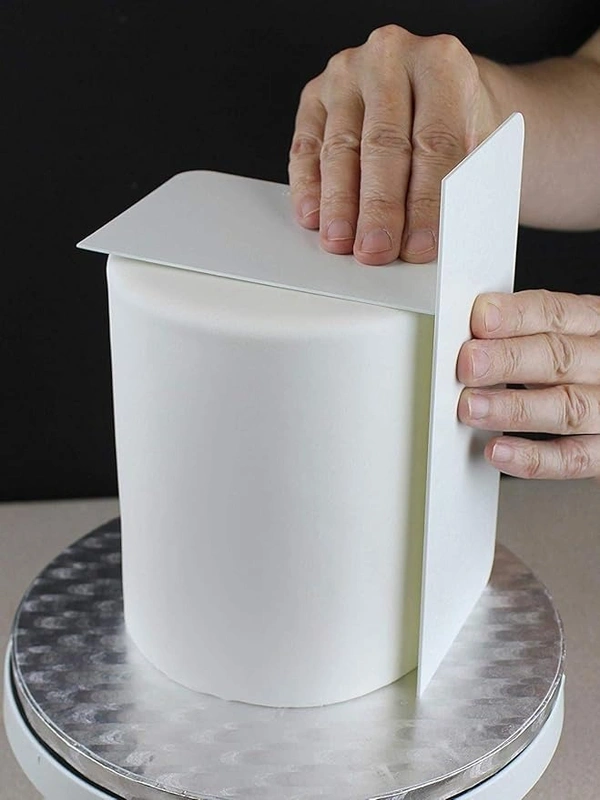 The Baking Curv Cake Scraper 25 cm – Icing Smoother for Tall Cakes & Sharp Edges