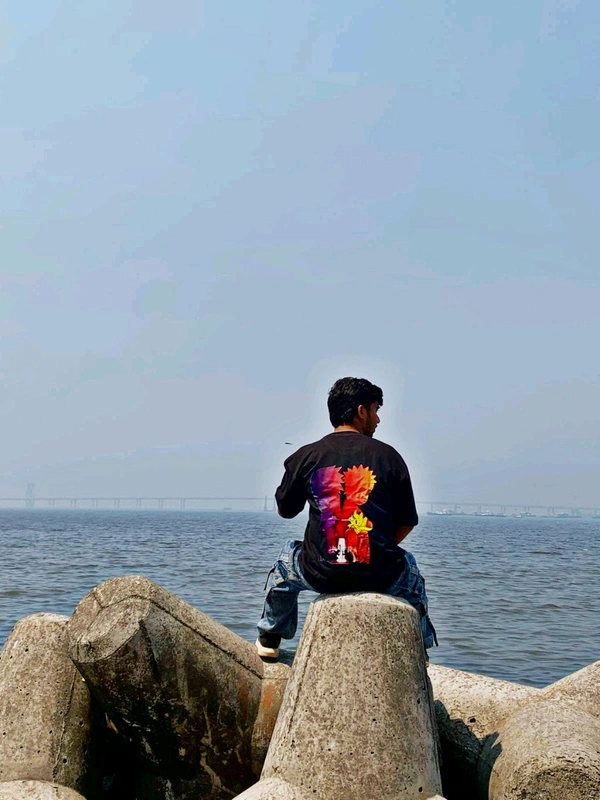 Vishnu Vogue Naruto & Sasuke Black Oversized T-Shirt - Black, S