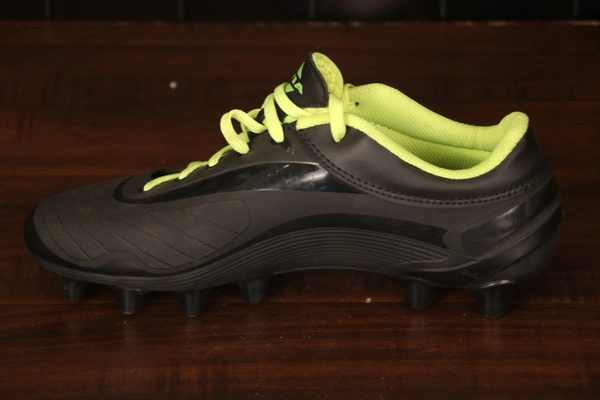 Nivia Airstrike Football Stud with TPU Sole - 5UK, Black & Green