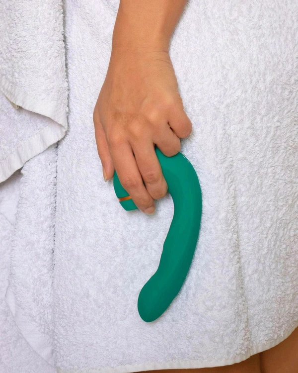 Advanced Flicking Massager with multiple functions - Silicone, Eastern Blue, 6.5 Inch