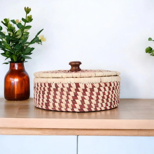Eco-Friendly Sabai Grass Box for Roti, Chapati, Paratha | Stylish Kitchen Storage & decor - 7.62 cm, 20.3 cm, 20.3 cm