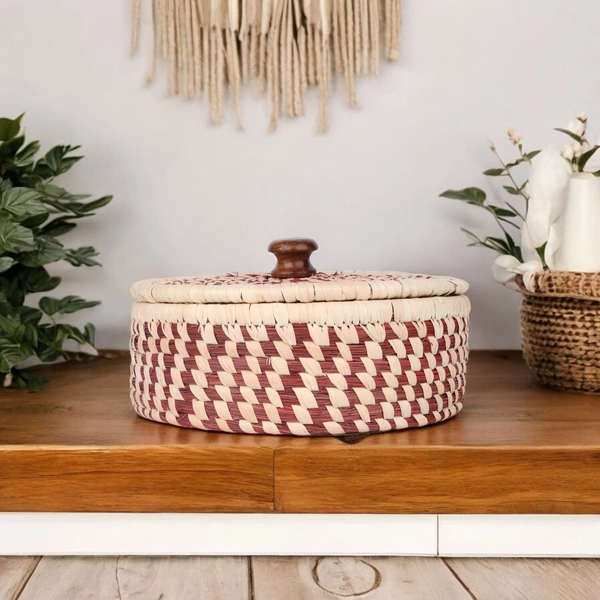 Eco-Friendly Sabai Grass Box for Roti, Chapati, Paratha | Stylish Kitchen Storage & decor - 7.62 cm, 20.3 cm, 20.3 cm