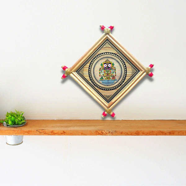 Handprinted Palm Leaf Painting of Lord Jagannath - 0.5 in, 5 in, 5 in