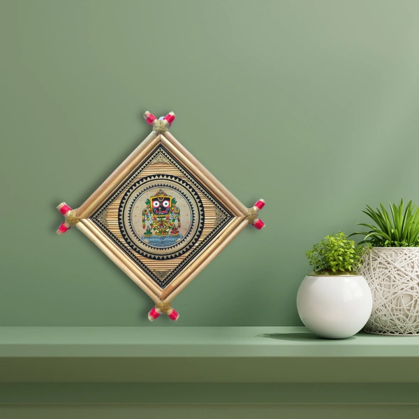 Handprinted Palm Leaf Painting of Lord Jagannath - 0.5 in, 5 in, 5 in