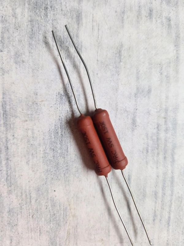 5w 150E - 6x21mm (Diameter X Length), Maroon, 0.003