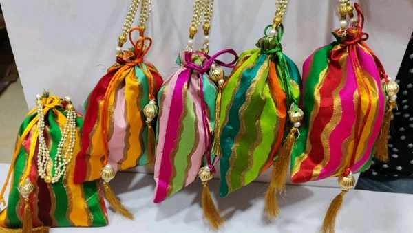 Brocade Potli With Handle - 7*10 Inches