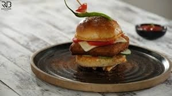 (BIG BOSS) SPICY PANEER BURGER