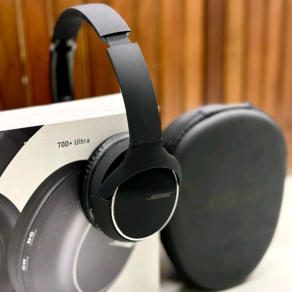 700 + Ultra Best Quality Headphones, Wireless And Connected With iOS & Android