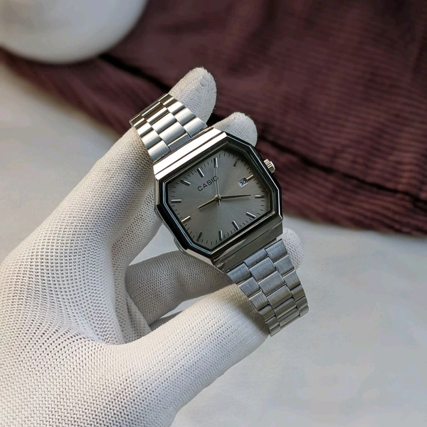 Analog High Quality Quartz Movement Trending Collection With High Quality Strap Best finishing Body & Case