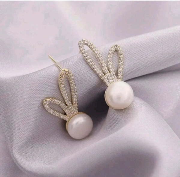 Two Wear Way Contrast Color Metal Chic Simple Rabbit Ear Pearls Stud Earrings