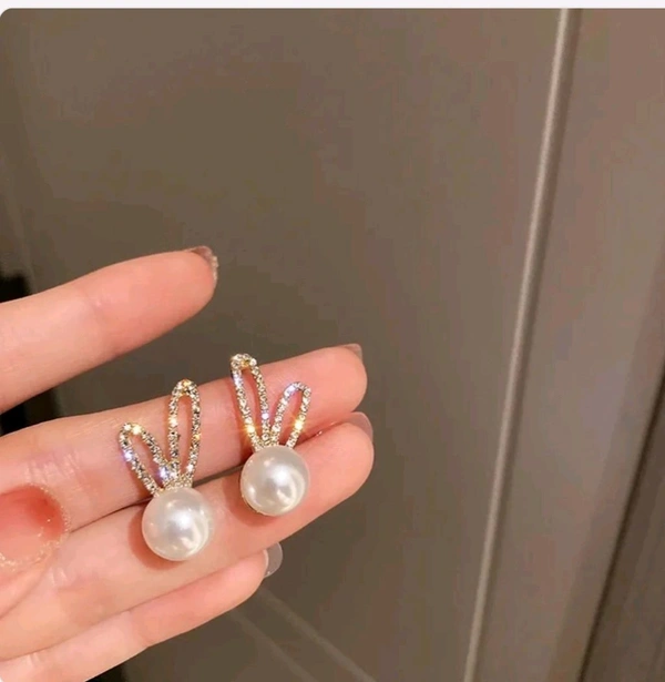 Two Wear Way Contrast Color Metal Chic Simple Rabbit Ear Pearls Stud Earrings