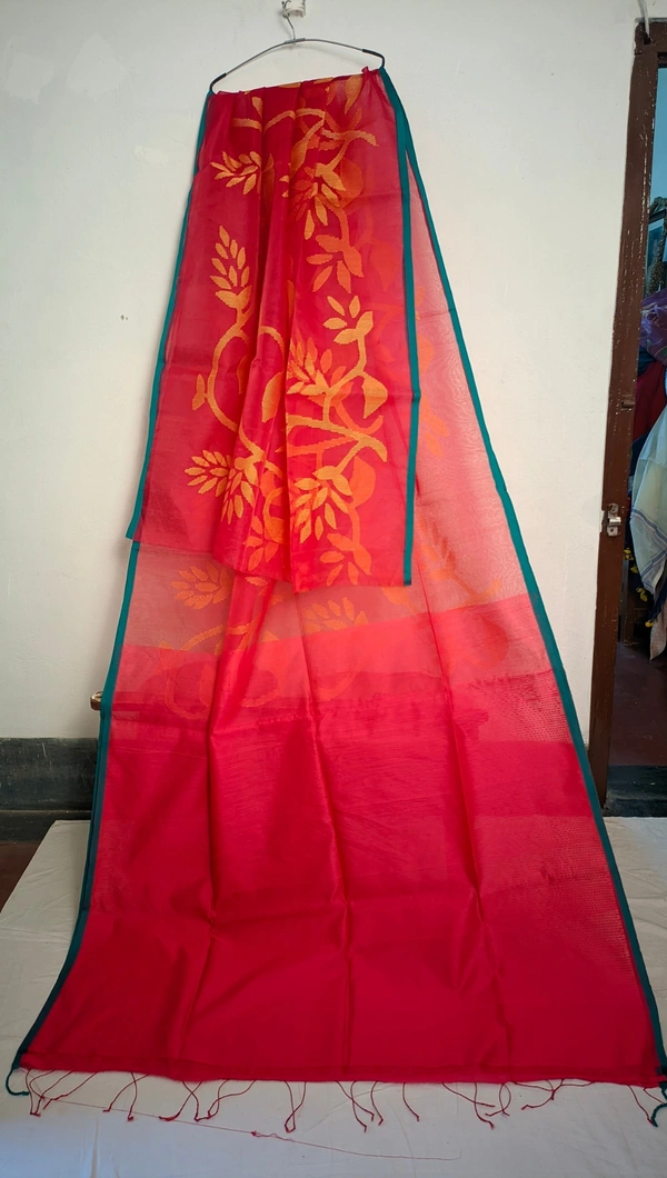 SKU0217 : Elegant Pure Resham Silk Saree – Traditional Handwoven Ethnic Wear  - Rani Pink, Vertical, Dry Wash, Yes