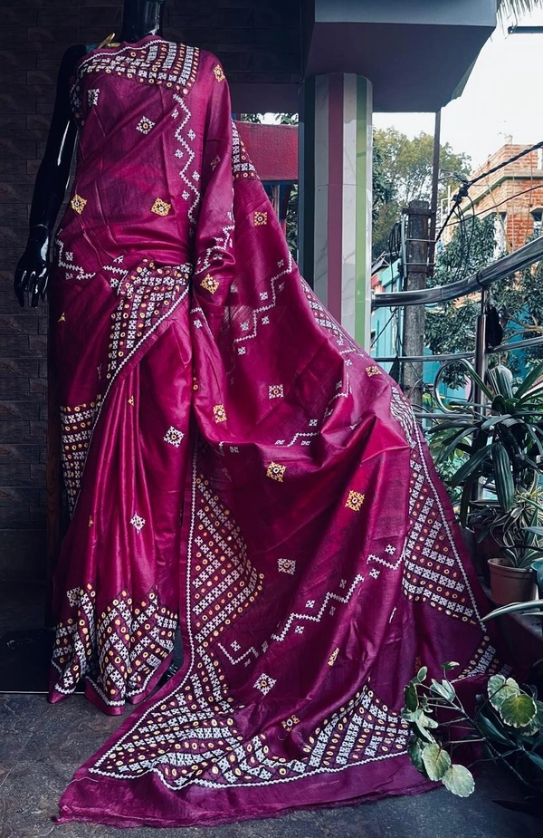 SKU1516 : Sonamukhi Silk Saree with Traditional Gujarati Handwork | Elegant Festive & Wedding Ethnic Wear