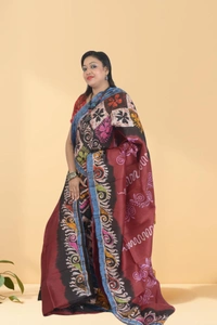 SKU0567 : Murshidabad Pure Silk – Premium Wax Batik Fabric – Hand Painted - Normal Length 6.3 mtr Plus, Maroon, Hand Print, Dry Clean Only, Yes