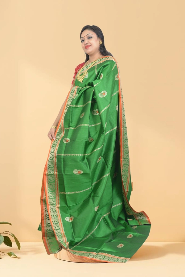 SKU0579 : Traditional Bengal Garad Silk Saree – Pure Handwoven Elegance  | Jakard ( With Minakari ) - Normal Length 6.3 mtr Plus, Green, Zari Work, Dry Clean Only, Yes