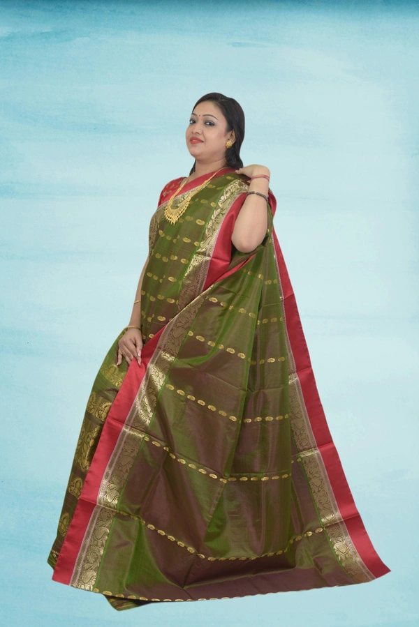 SKU0584 : Traditional Bengal Garad Silk Saree – Pure Handwoven Elegance | Swarnachari - Normal Length 6.3 mtr Plus, Green, Zari Work, Dry Clean Only, Yes