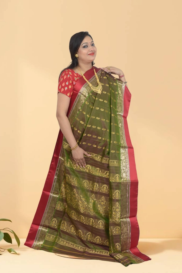 SKU0584 : Traditional Bengal Garad Silk Saree – Pure Handwoven Elegance | Swarnachari - Normal Length 6.3 mtr Plus, Green, Zari Work, Dry Clean Only, Yes