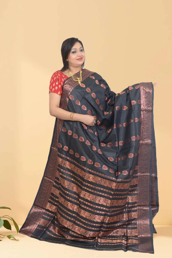 SKU0586 : Traditional Bengal Garad Silk Saree – Pure Handwoven Elegance | Swarnachari - Normal Length 6.3 mtr Plus, Black, Zari Work, Dry Clean Only, Yes
