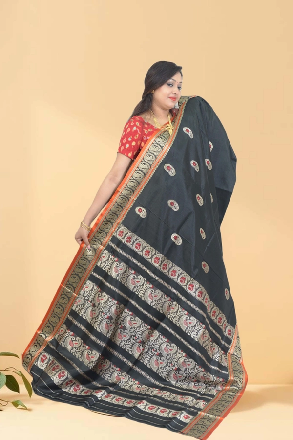 SKU0597 : Traditional Bengal Garad Silk Saree – Pure Handwoven Elegance | Swarnachari - Normal Length 6.3 mtr Plus, Black, Zari Work, Dry Clean Only, Yes
