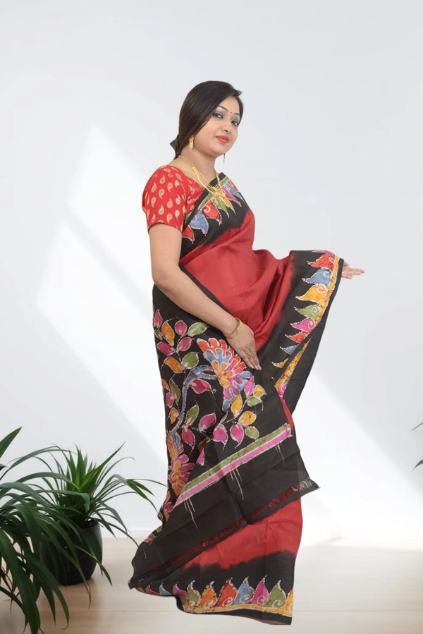 SKU0602 : Pure  Cotton Saree – Handwoven, Lightweight & Breathable Fabric  - Normal Length 6.3 mtr Plus, Red, Hand Print, Dry Clean Only, Yes