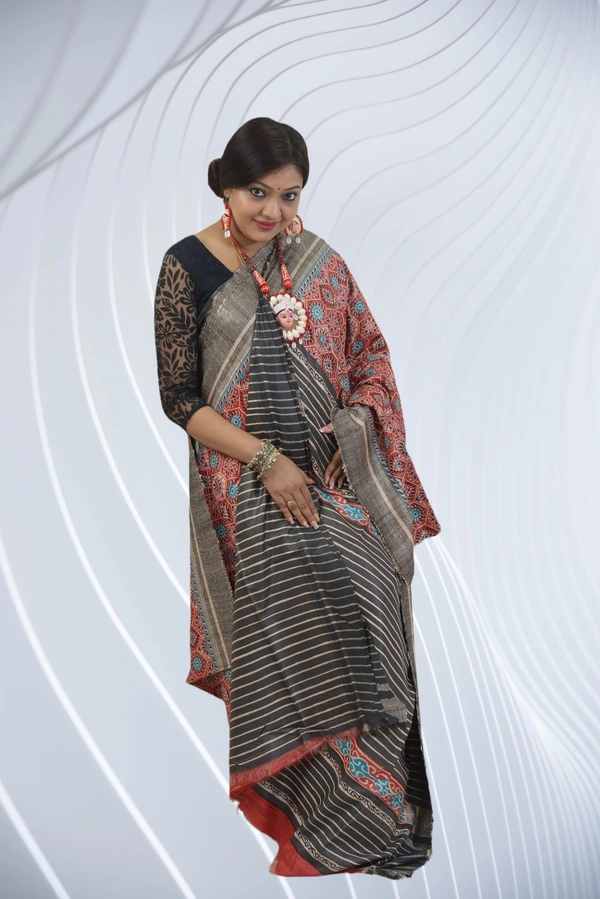 SKU0489 : Elegant Tussar Temple Ghicha Silk Saree – Handwoven Traditional Style  - Normal Length 6.3 mtr Plus, Red, Block Print, Dry Clean Only, Yes