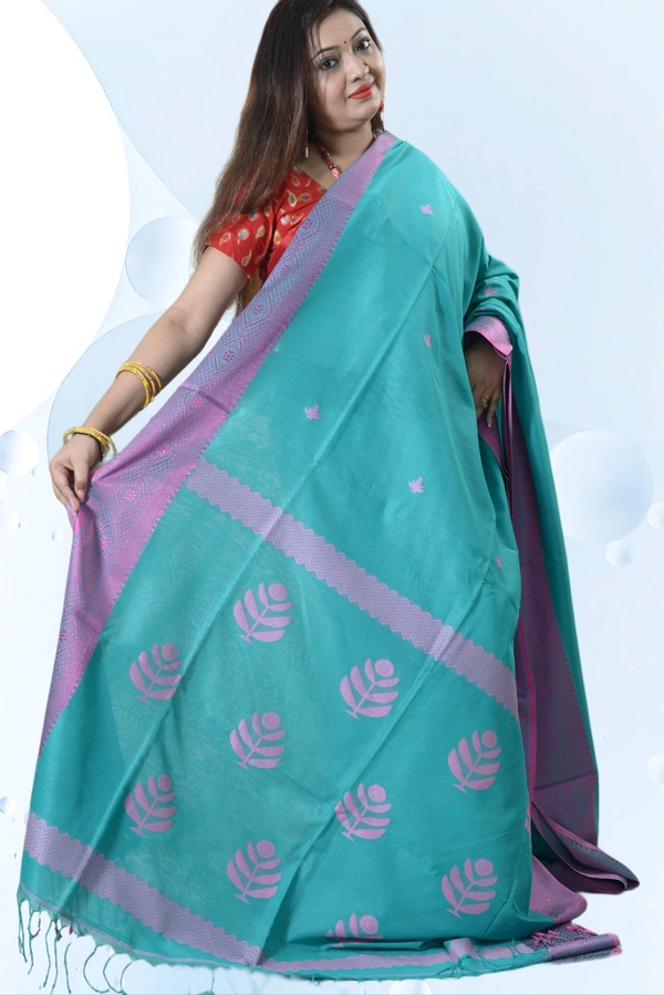 SKU0391 : Pure Khadi Cotton Saree – Handwoven, Lightweight & Breathable Fabric  - Normal Length 6.3 mtr Plus, Green, Buti / Booti, Hand Wash, Yes