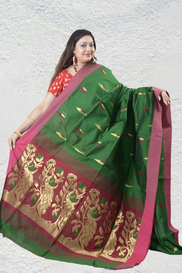 SKU0395 : Elegant Poly Cotton Saree – Lightweight & Comfortable Daily Wear  - Normal Length 6.3 mtr Plus, Green, Buti / Booti, Dry Clean Only, Yes